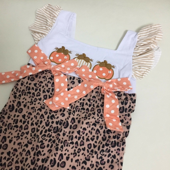 Thanksgiving cute pumpkin 🎃 embroidery romper - Picture 8 of 8